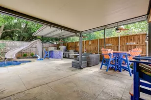 4948 Shady Oak Trail, Grand Prairie, TX 75052 - Photo 2