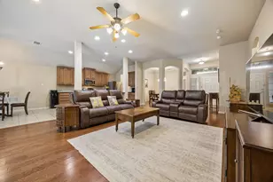 504 Valencia Dr, Arlington, TX 76002 - Photo 8