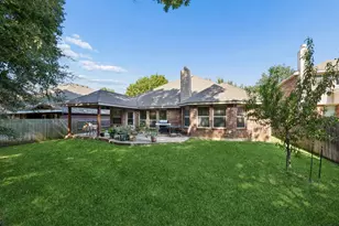 504 Valencia Dr, Arlington, TX 76002 - Photo 26