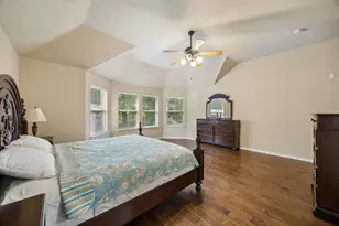 504 Valencia Dr, Arlington, TX 76002 - Photo 6