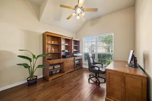 504 Valencia Dr, Arlington, TX 76002 - Photo 12