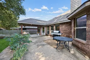 504 Valencia Dr, Arlington, TX 76002 - Photo 24