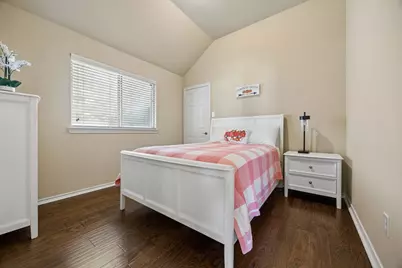 504 Valencia Drive, Arlington, TX 76002 - Photo 10