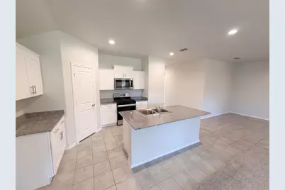 517 Bronze Circle W, Springtown, TX 76082 - Photo 8