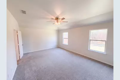 517 Bronze Circle W, Springtown, TX 76082 - Photo 4