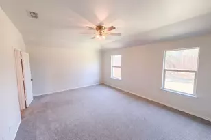 517 Bronze Cir W, Springtown, TX 76082 - Photo 4