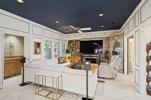 2403 Radcliffe Dr, Arlington, TX 76012 - Photo 4