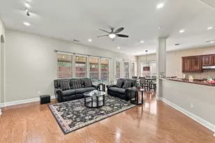 7223 Native Oak Ln, Irving, TX 75063 - Photo 12