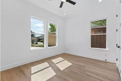 921 Woodcrest Drive, Lancaster, TX 75134 - Photo 20