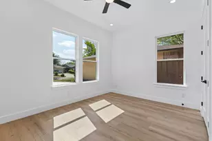 921 Woodcrest Dr, Lancaster, TX 75134 - Photo 20