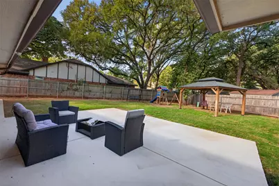 2304 Belfry Court, Arlington, TX 76011 - Photo 20