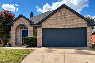 5634 Indian Hill Dr, Arlington, TX 76018 - Photo 2