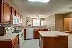 3605 Lasso Rd, Fort Worth, TX 76262 - Photo 16