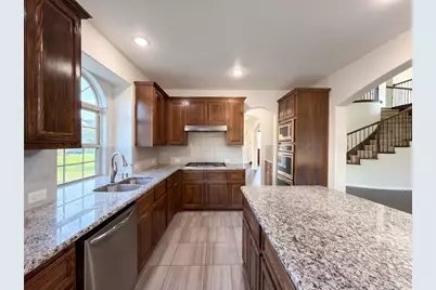 908 Heath Creek Drive, DeSoto, TX 75115 - Photo 2