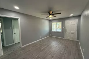 4127 Fox Dr, Fort Worth, TX 76117 - Photo 10