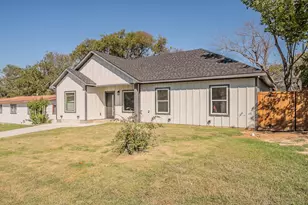 1019 Newby Ave, Bridgeport, TX 76426 - Photo 2