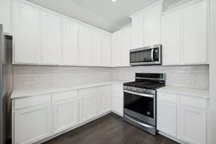 10516 Fountain Gate St, Aubrey, TX 76227 - Photo 8