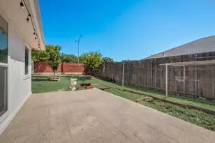 325 Crestview Dr, Arlington, TX 76018 - Photo 14