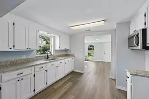 1724 Lloyd Ave, Fort Worth, TX 76105 - Photo 6