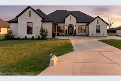 2156 Middlewood Circle, Granbury, TX 76049 - Photo 2