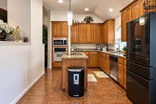 2229 Templeton Dr, Arlington, TX 76006 - Photo 4