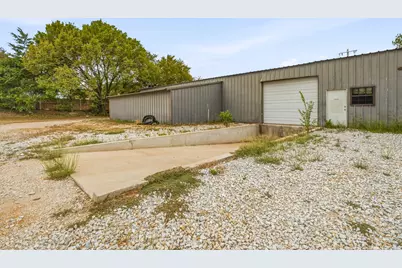 1324 N Saint James Road, Pilot Point, TX 76258 - Photo 4