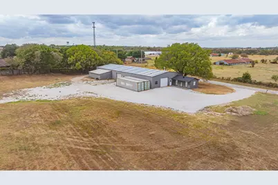 1324 N Saint James Road, Pilot Point, TX 76258 - Photo 28