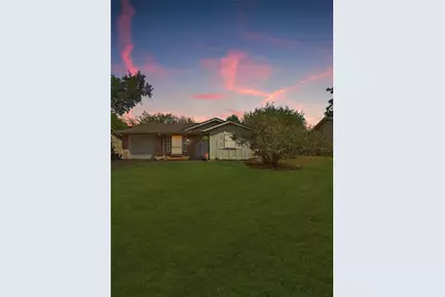 1104 Crane Drive, Euless, TX 76039 - Photo 2