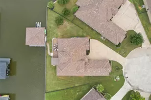 1601 Malibu Bay Ct, Granbury, TX 76048 - Photo 34