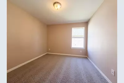 5327 Lake Gardens Drive, Grand Prairie, TX 75052 - Photo 10