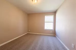 5327 Lake Gardens Drive, Grand Prairie, TX 75052 - Photo 10
