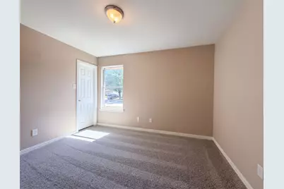 5327 Lake Gardens Drive, Grand Prairie, TX 75052 - Photo 12