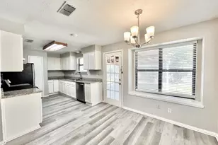 2319 Redbrook Dr, Arlington, TX 76014 - Photo 4