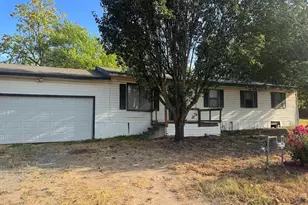309 McDaniel, Mineola, TX 75773 - Photo 2