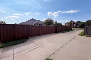 401 Pin Oak Trail, Keller, TX 76248 - Photo 38