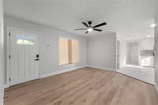4548 Hodgkins Rd, Lake Worth, TX 76135 - Photo 4