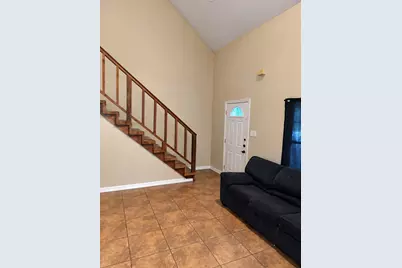 1017 W 3rd Street, Taylor, TX 76574 - Photo 2