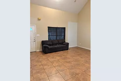 1017 W 3rd Street, Taylor, TX 76574 - Photo 4