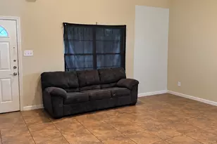 1017 W 3rd St, Taylor, TX 76574 - Photo 4