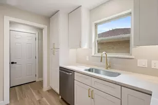 505 Emerson Dr, Euless, TX 76039 - Photo 6