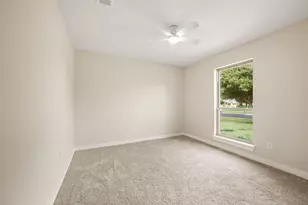 505 Emerson Dr, Euless, TX 76039 - Photo 14