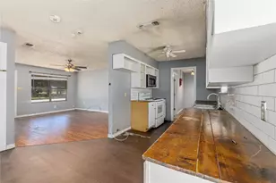 815 W Patterson St, Eastland, TX 76448 - Photo 10