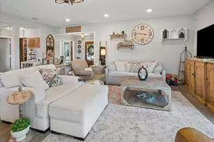 10102 Laingtree Dr, Dallas, TX 75243 - Photo 6