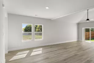 1270 Lacewood Ln, Van Alstyne, TX 75495 - Photo 8