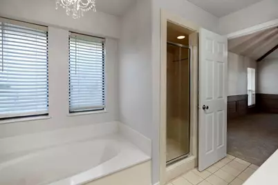 2110 Emerald Lake Drive, Arlington, TX 76013 - Photo 10