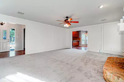 2110 Emerald Lake Drive, Arlington, TX 76013 - Photo 6