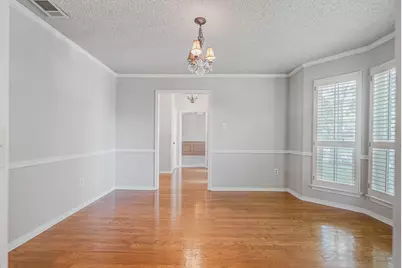 2110 Emerald Lake Drive, Arlington, TX 76013 - Photo 8