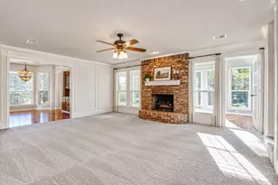 2110 Emerald Lake Dr, Arlington, TX 76013 - Photo 4