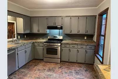 905 E Hook, Stephenville, TX 76401 - Photo 10