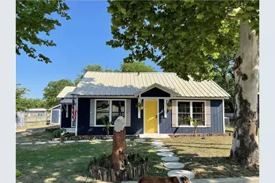 905 E Hook, Stephenville, TX 76401 - Photo 1